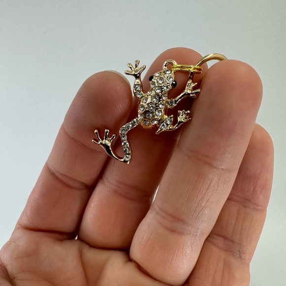 3/$20 Sparkly Tree Frog Keychain - Picture 7 of 8